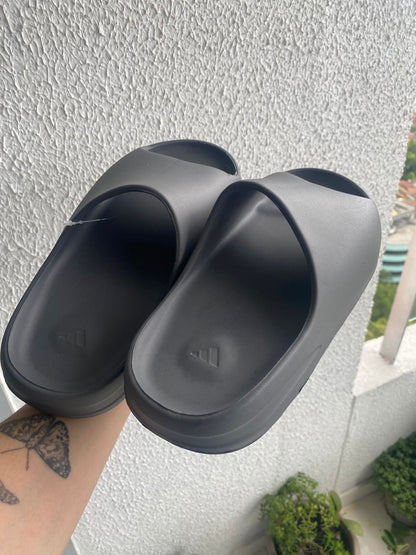 ADIDAS Yeezy Slide